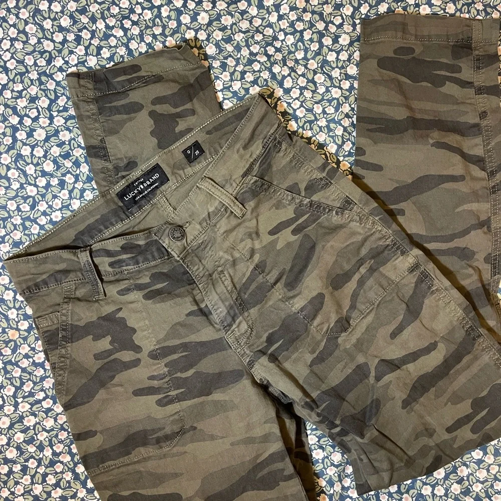 Lucky Brand Camo Cargo Pants 25 - Picture 4 of 8